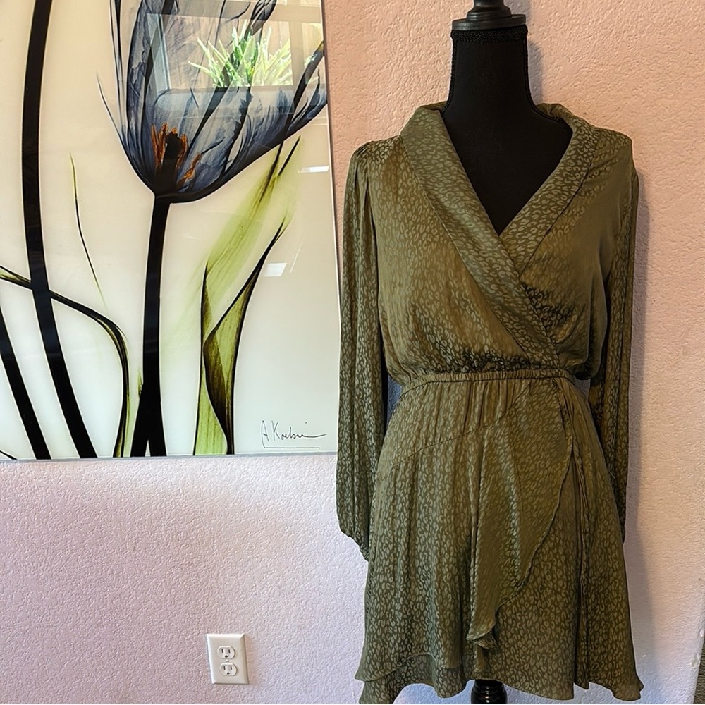 green dress size small